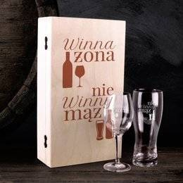 Zestaw kieliszek do wina i pokal z grawerem w pudełku z nadrukiem - dla małżonków.