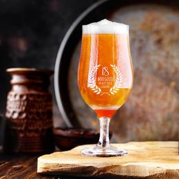 Pokal na nóżce -Od dziś pijesz legalnie - na 18 Urodziny