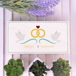 Drewniane pudełko na koperty z obrączkami- prezent z okazji ślubu