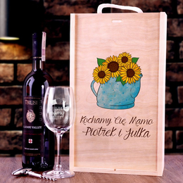 Zestaw pudełko z kieliszkiem i miejscem na wino dla mamy/ dla babci