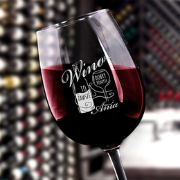 Kieliszek do wina z iminiem - Dobry pomysł