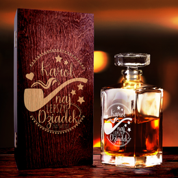 Zestaw prezentowy - Karafka w pudełku drewnianym Najlepszy Dziadek