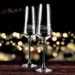 Kieliszki do szampana - mąż doskonały i żona idealna