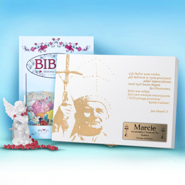 Biblia w drewnianym pudełku- Pamiątka I Komunii Świętej