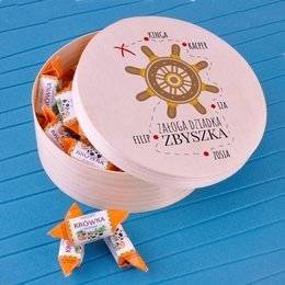 Drewniane pudełko z krówkami - Załoga Dziadka