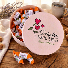 Drewniane pudełko z krówkami dla Dziadka