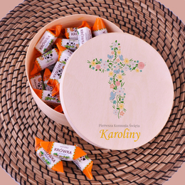 Drewniane pudełko z krówkami - Pamiątka Pierwszej Komunii Świętej - Krzyż