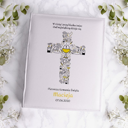 Duży album na zdjęcia z okazji Pierwszej Komunii Świętej - krzyż