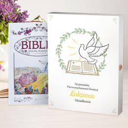 Biblia w drewnianym pudełku - gołąb symbol Ducha Świętego