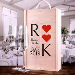 Zestaw ślubny: pudełko z dwoma kieliszkami do szampana