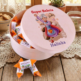 Drewniane pudełko z krówkami dla Super Babci