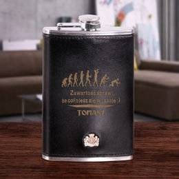 Ekskluzywna piersiówka Wittchen - wehikuł czasu